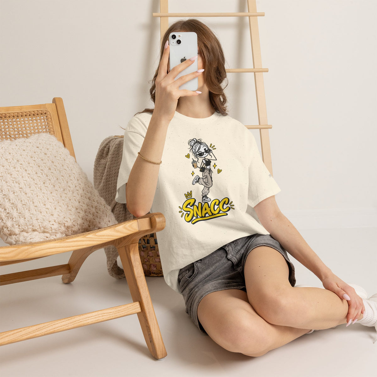 "SNACC" Woman Streetwear Graphic Tee
