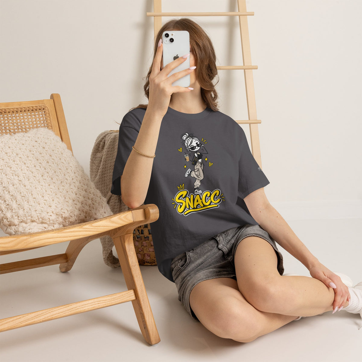 "SNACC" Woman Streetwear Graphic Tee