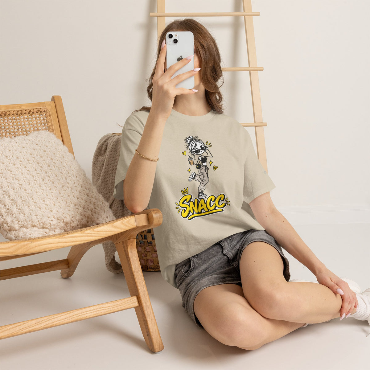 "SNACC" Woman Streetwear Graphic Tee