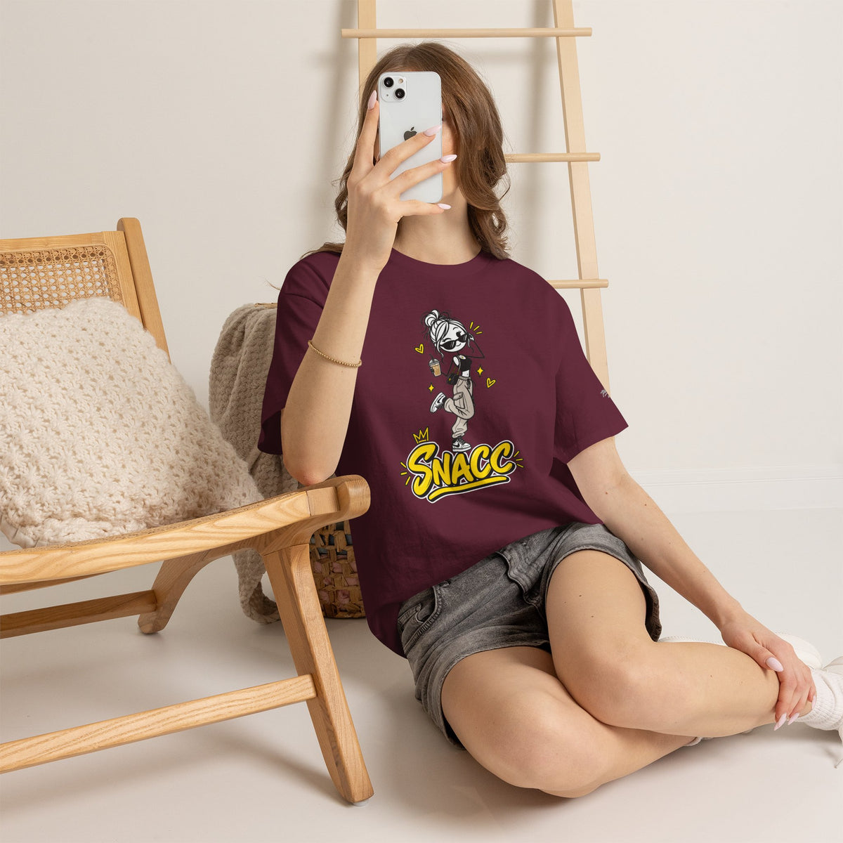 "SNACC" Woman Streetwear Graphic Tee