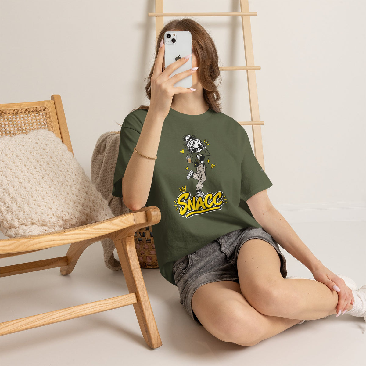 "SNACC" Woman Streetwear Graphic Tee