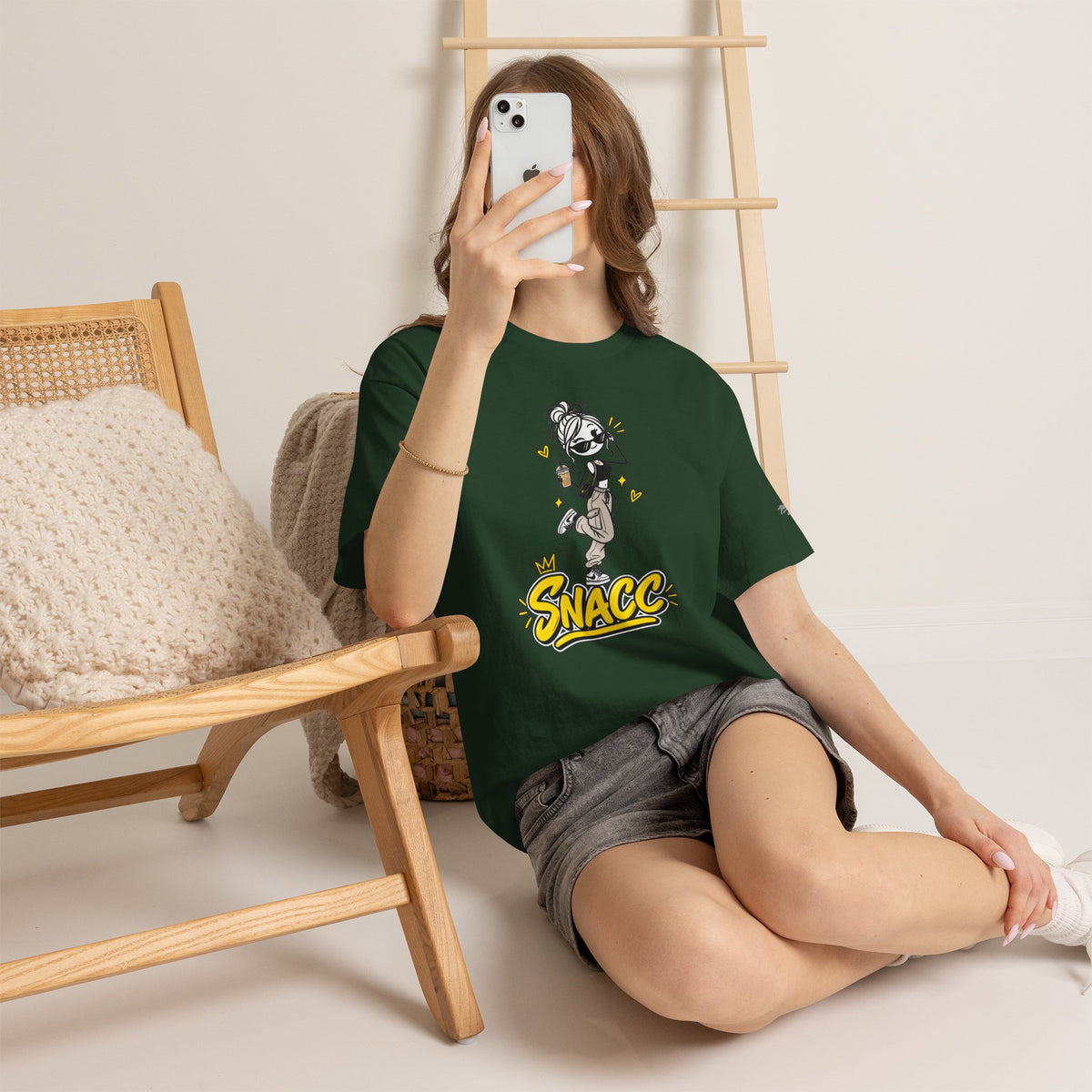 "SNACC" Woman Streetwear Graphic Tee