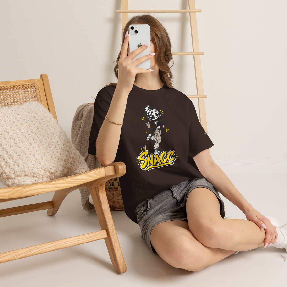 "SNACC" Woman Streetwear Graphic Tee